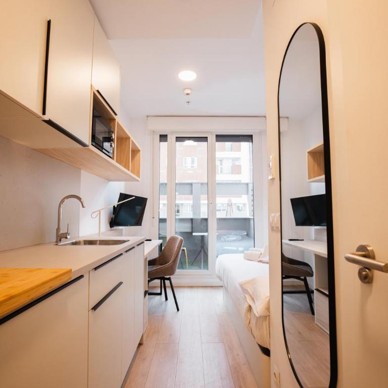VIBE Stay Granada - Single Room with Terrace - 6