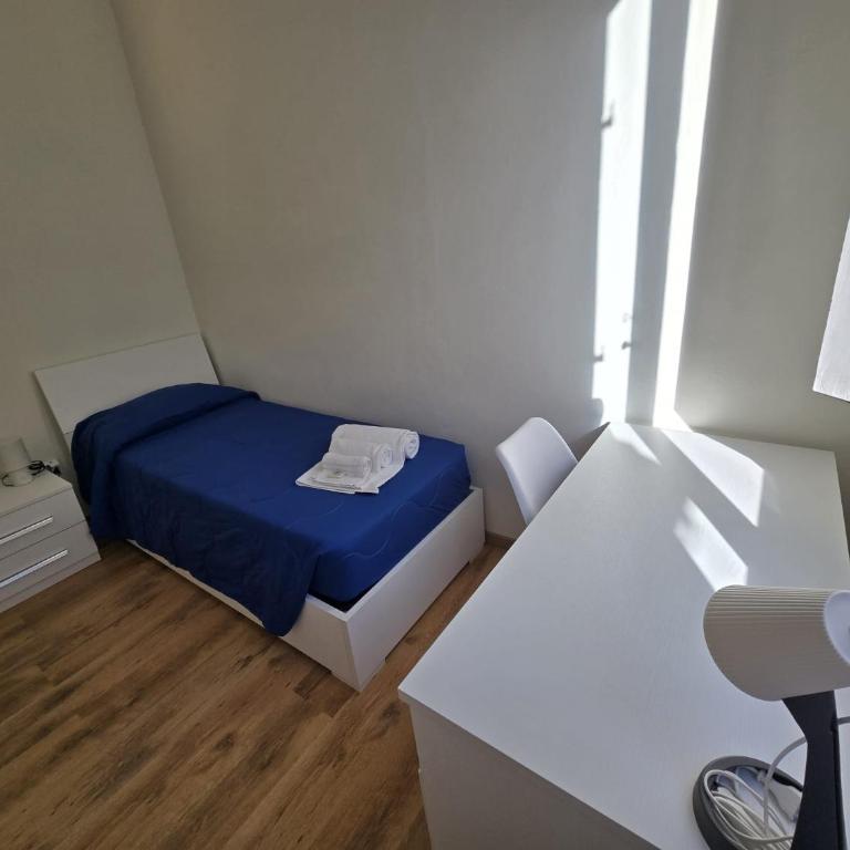 Casa Per Ferie DEGLI ANGIOLINI - Family Room with Private Bathroom - 4