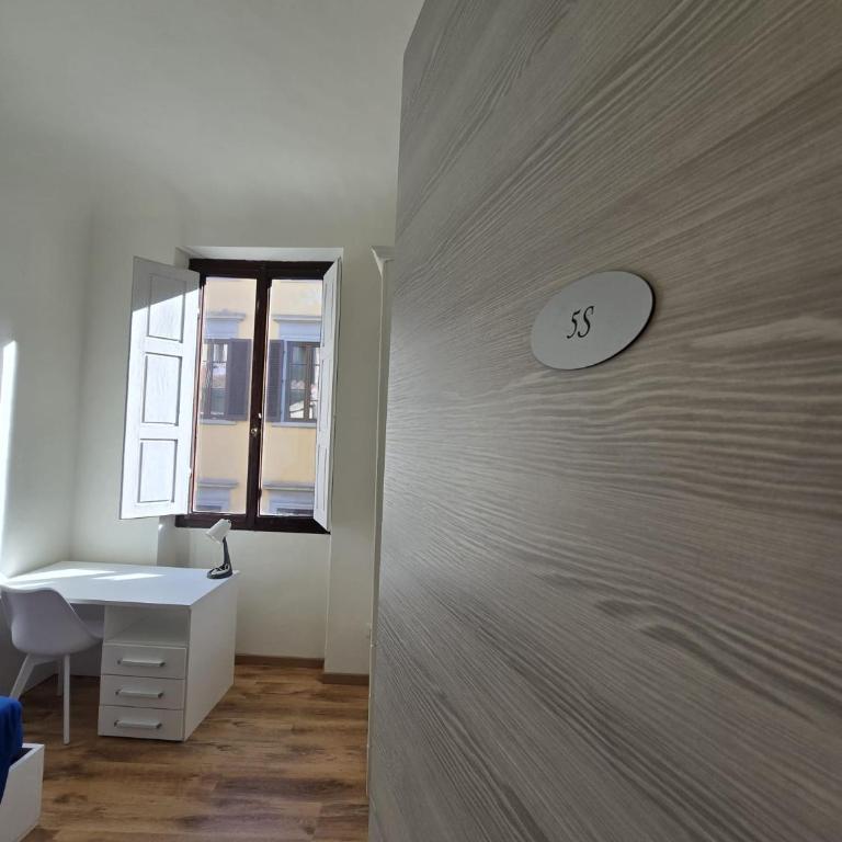 Casa Per Ferie DEGLI ANGIOLINI - Family Room with Private Bathroom - 3