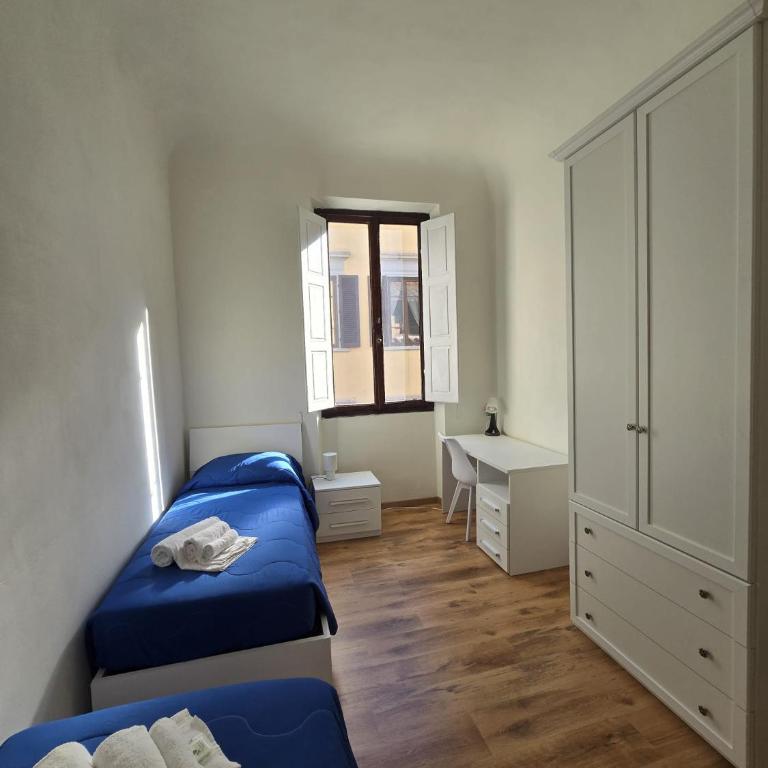 Casa Per Ferie DEGLI ANGIOLINI - Family Room with Private Bathroom - 8