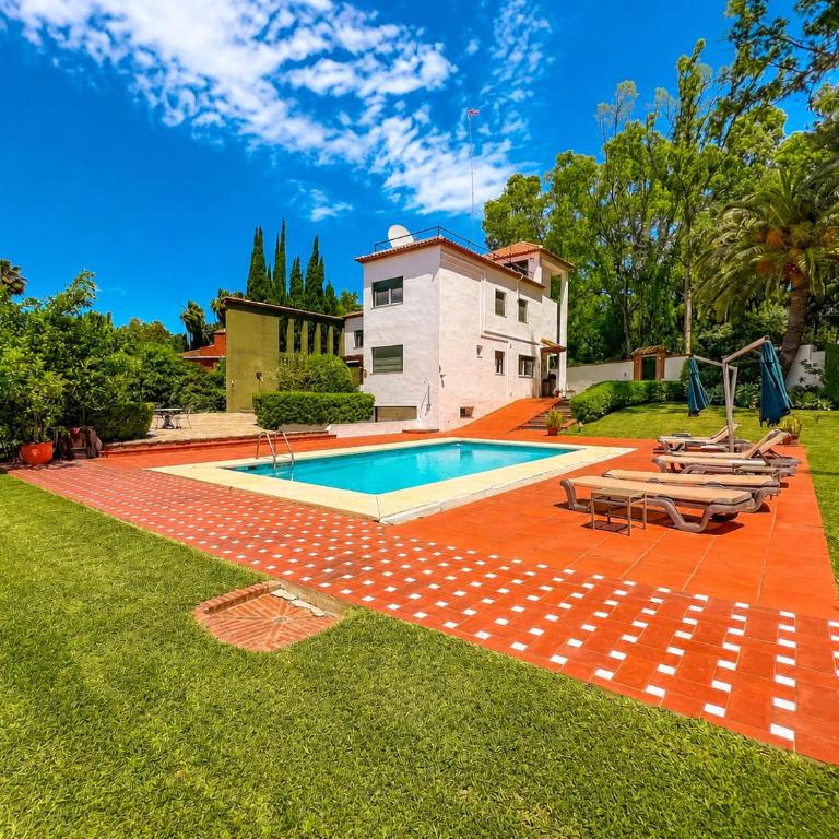 Gran villa con piscina cerca de Puerto Banús by Marbella Vacances - Villa - 2