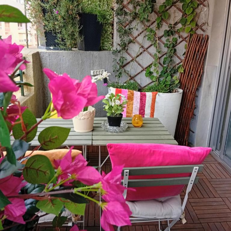 Espectacular vivienda a un minuto andando de la Playa y del Paseo marítimo en Almería - Apartment - 26