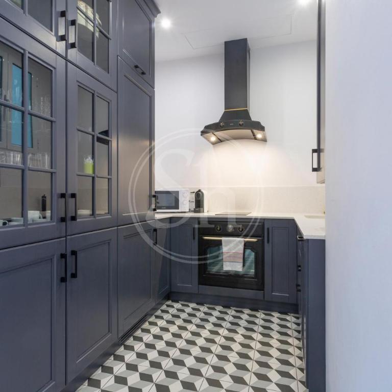 Moderno y espacioso apartamento en Calle Mallorca - Three-Bedroom Apartment - 31