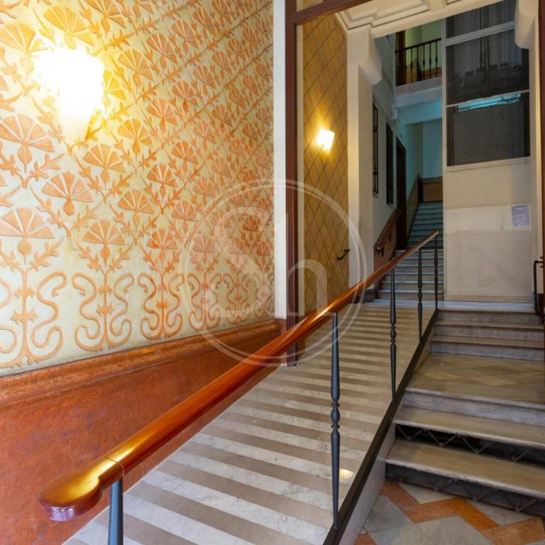 Moderno y espacioso apartamento en Calle Mallorca - Three-Bedroom Apartment - 30