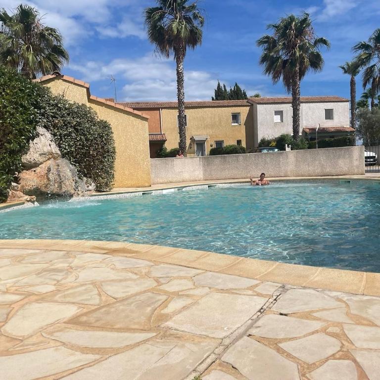 Villa pour 6 - Piscine commune - WIFI - Climatisation - Villa 3 Chambres - 2