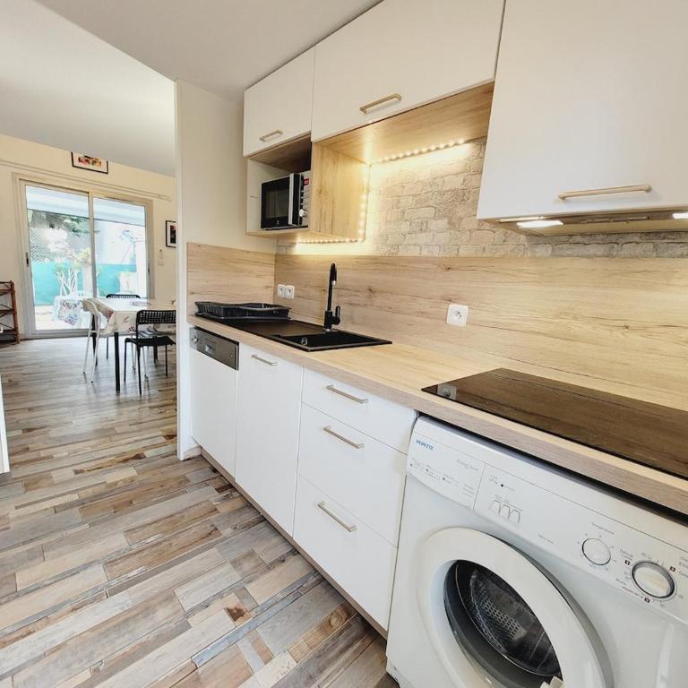 Villa pour 6 - Piscine commune - WIFI - Climatisation - Villa 3 Chambres - 11