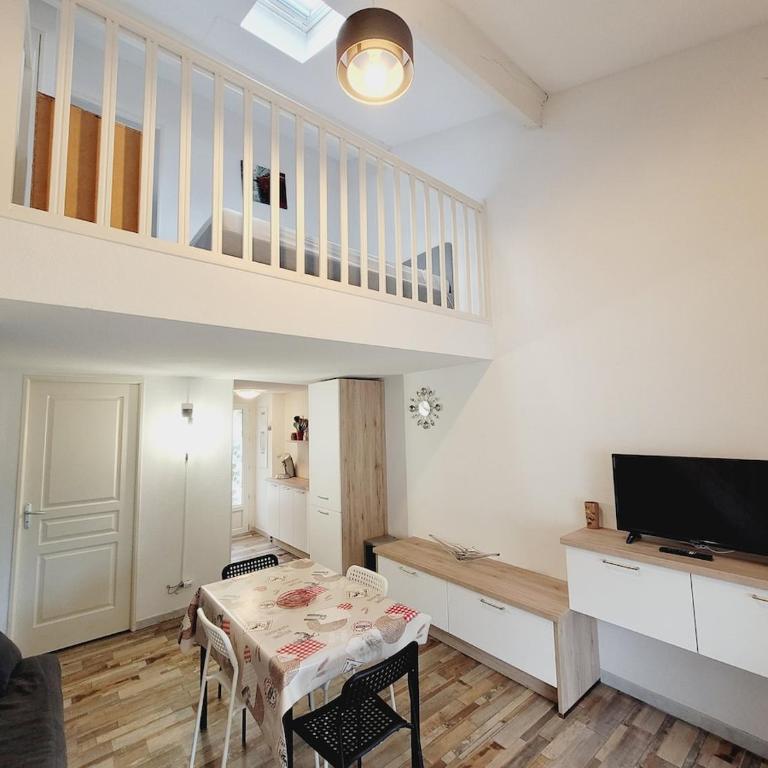 Villa pour 6 - Piscine commune - WIFI - Climatisation - Villa 3 Chambres - 16