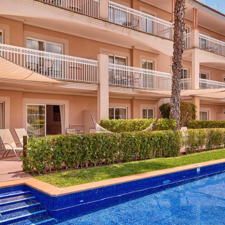 Zafiro Can Picafort - One-Bedroom Suite with Swim Up - 11