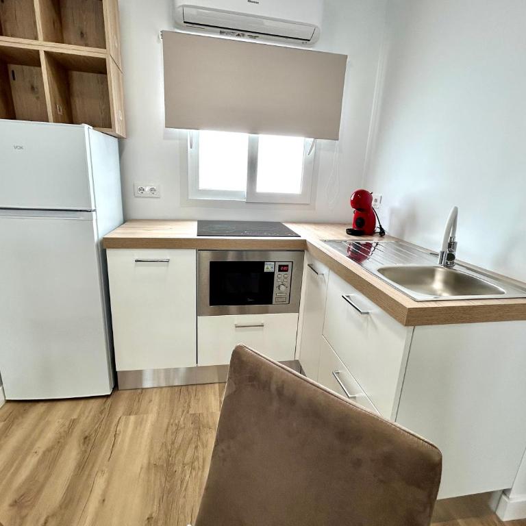 GATU Apartartamentos Latitud Puerto Centro - Apartment with Balcony - 5