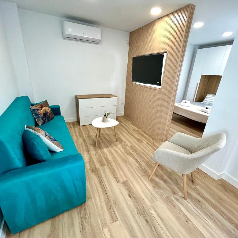 GATU Apartartamentos Latitud Puerto Centro - Standard Triple Studio - 4