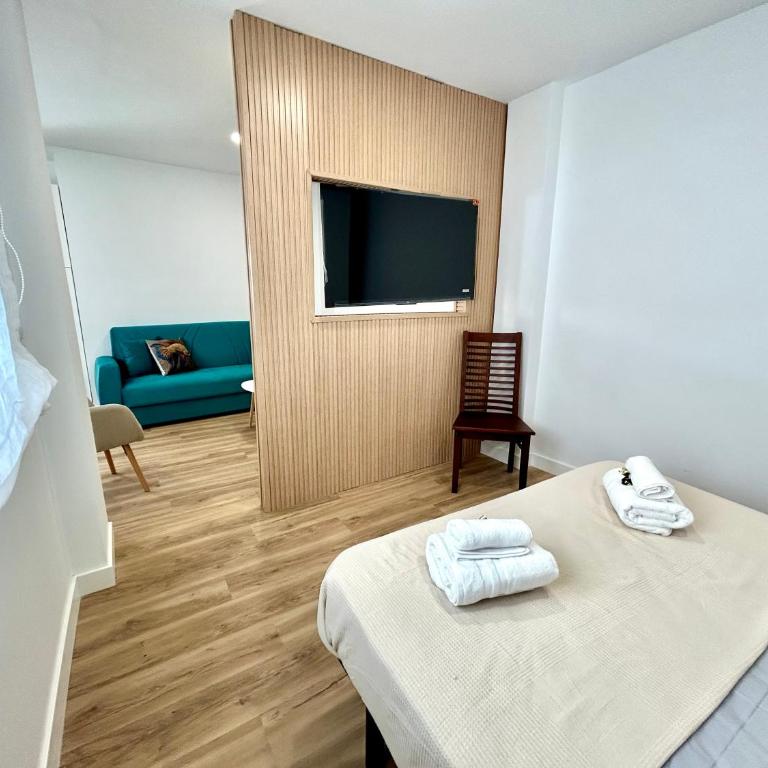 GATU Apartartamentos Latitud Puerto Centro - Standard Triple Studio - 8