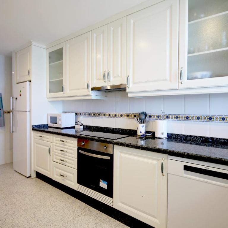 Estepona Town Apartment PANORAMA - Apartamento con 4 dormitorios - 14