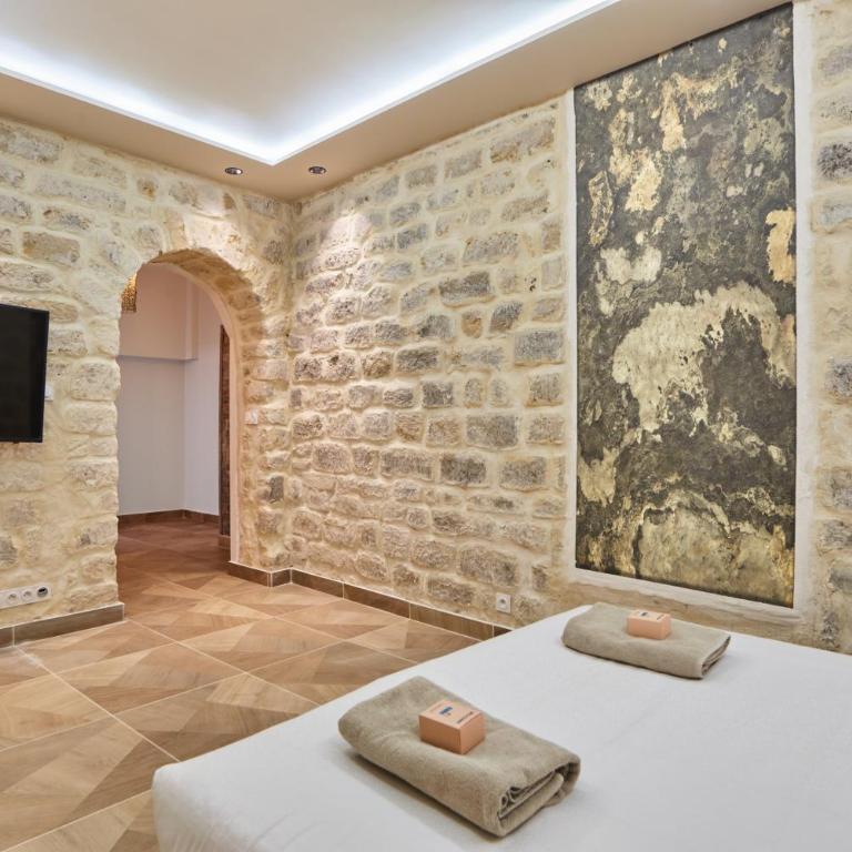 Rent a Room - Residence Meslay - Appartement 3 Chambres - 5