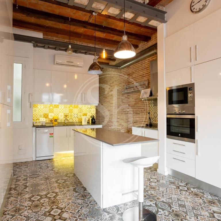 City center Plaza Cataluña apartment - Three-Bedroom Apartment - 3