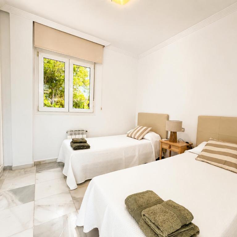 Gran villa con piscina cerca de Puerto Banús by Marbella Vacances - Villa - 11
