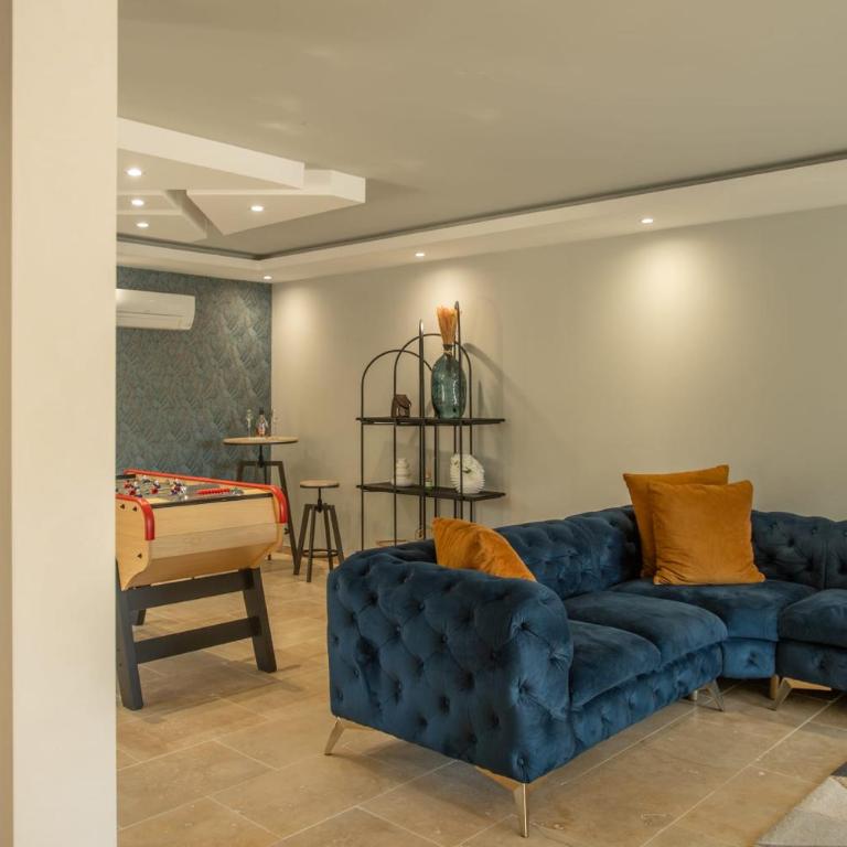 Maison Alba Elegant Home with pool - Casa - 16