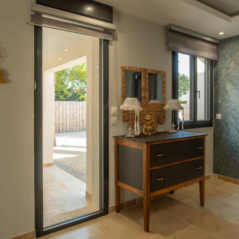 Maison Alba Elegant Home with pool - Casa - 12