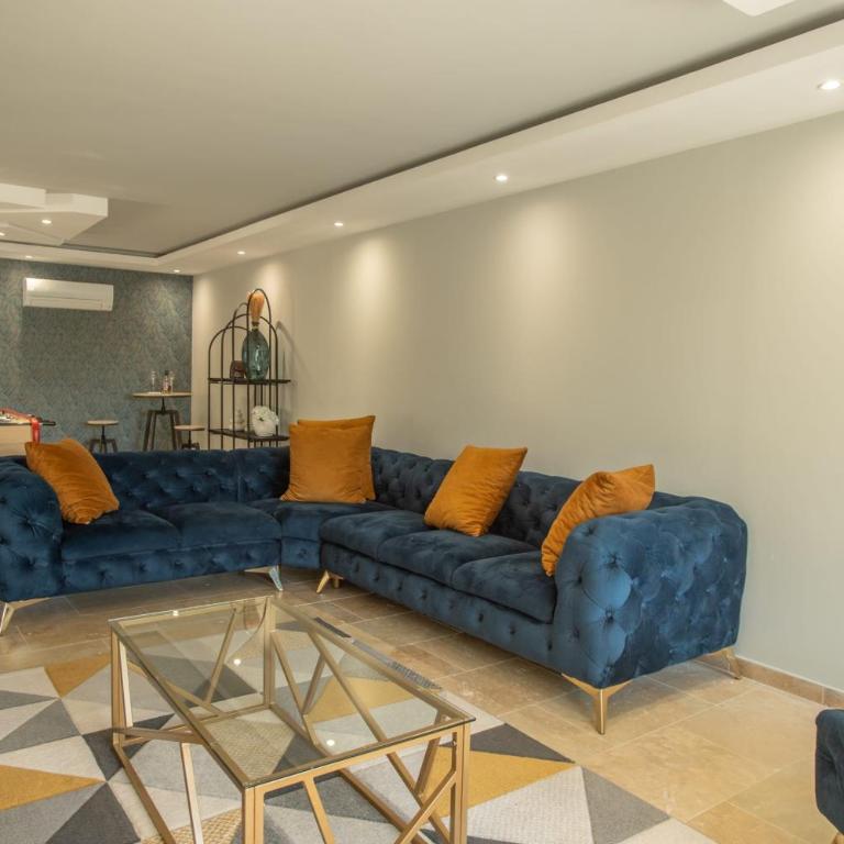 Maison Alba Elegant Home with pool - Casa - 13