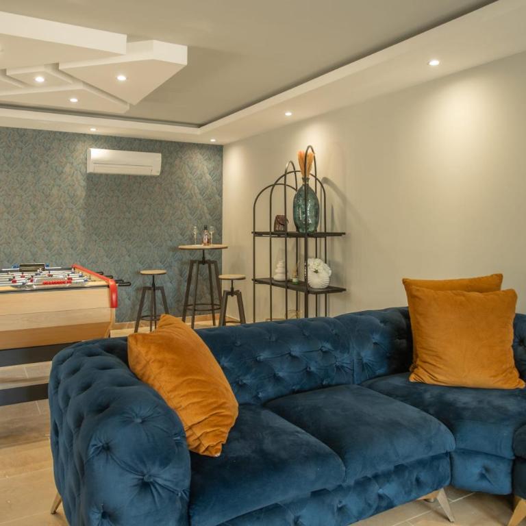 Maison Alba Elegant Home with pool - Casa - 23