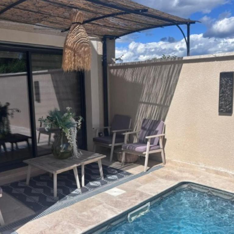 Maison Alba Elegant Home with pool - Casa - 18