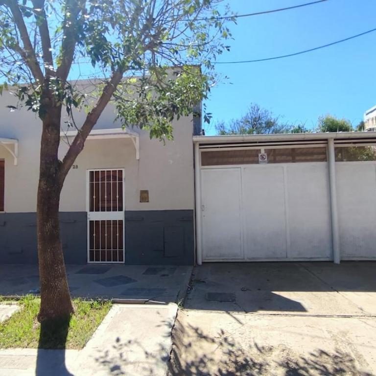 Casa grande con 3hab a 5 minutos del estadio y nodo tecnologico - Three-Bedroom House - 13