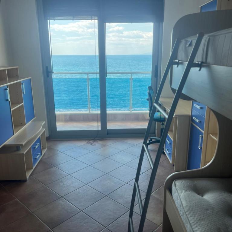 Sirena - Apartman sa 3 Spavaće Sobe i Pogledom na More - 11