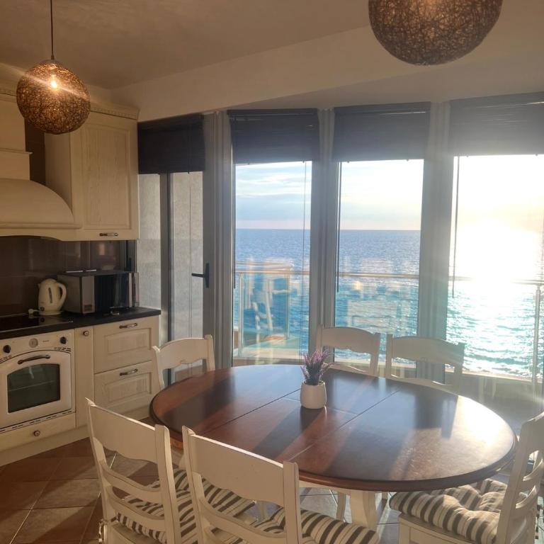 Sirena - Apartman sa 3 Spavaće Sobe i Pogledom na More - 20