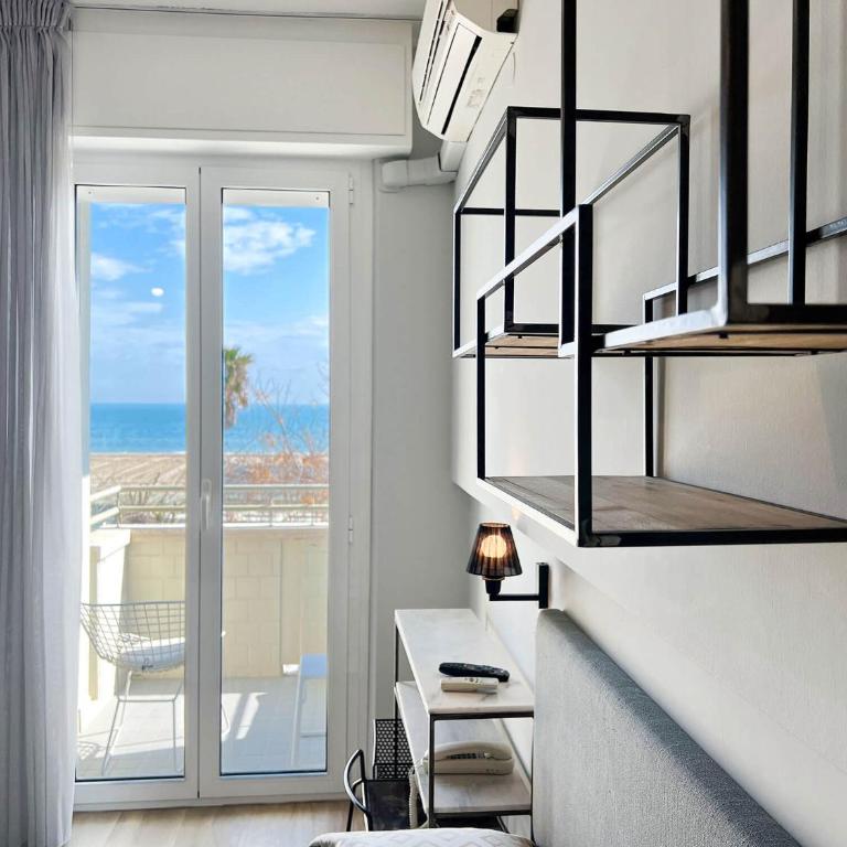 Hotel Brig Fronte Mare Nuova Gestione - Deluxe Double or Twin Room with Sea View - 4