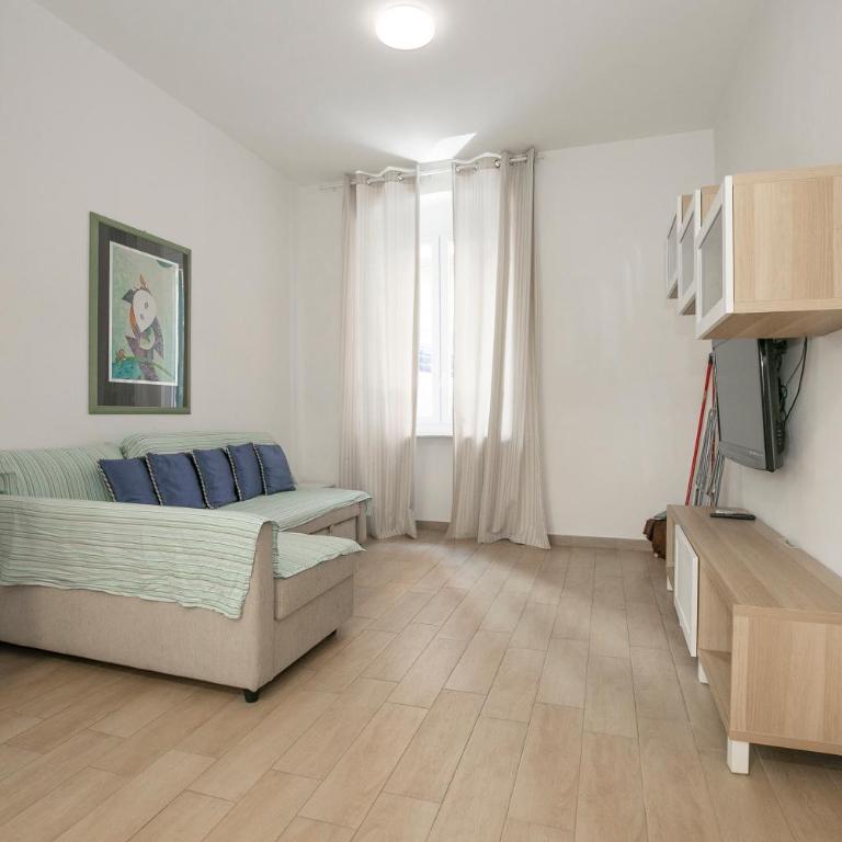 H2ome Lagaccio Stazione Principe, 4 camere 2 bagni, AC - Apartment - 80