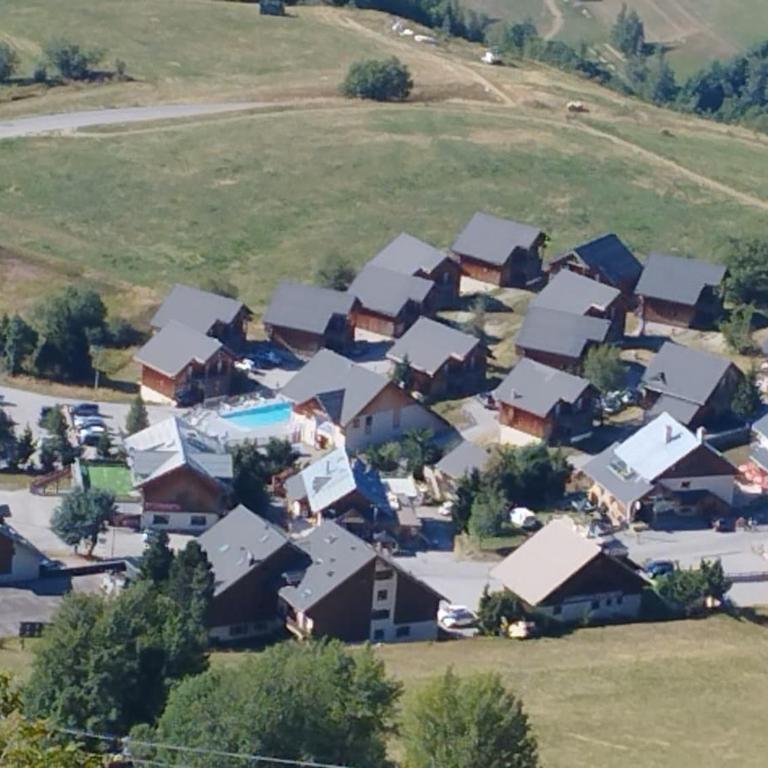 Studio plein sud aux pieds des pistes - Appartement 2 Chambres - 9