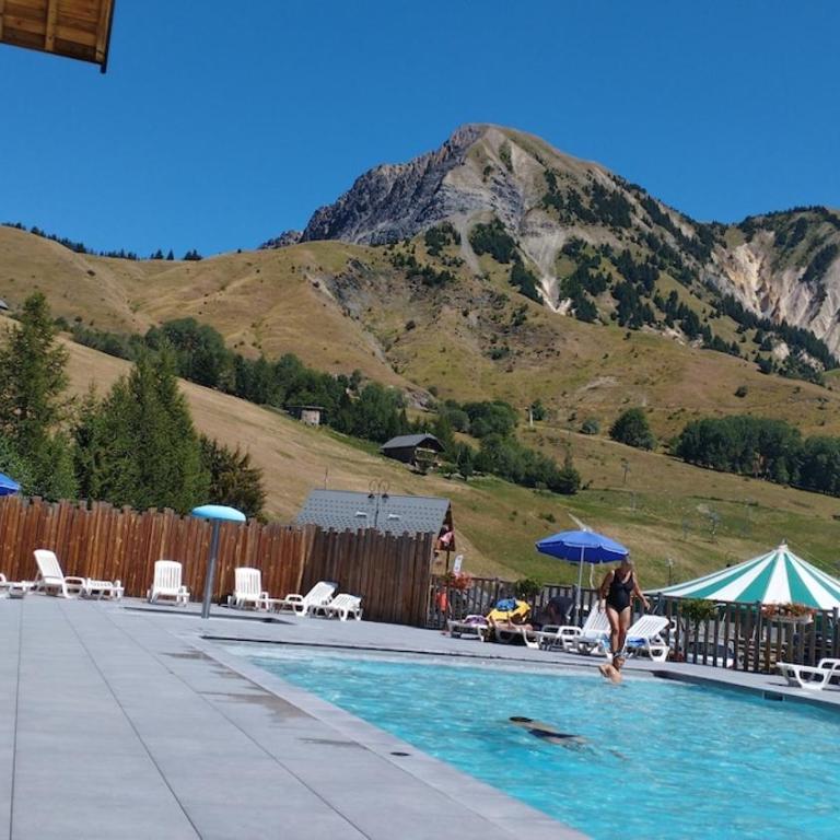 Studio plein sud aux pieds des pistes - Appartement 2 Chambres - 10
