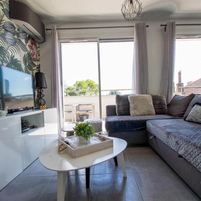 Urban Jungle Appart Terrasse Clim Parking - Appartement 3 Chambres - 11