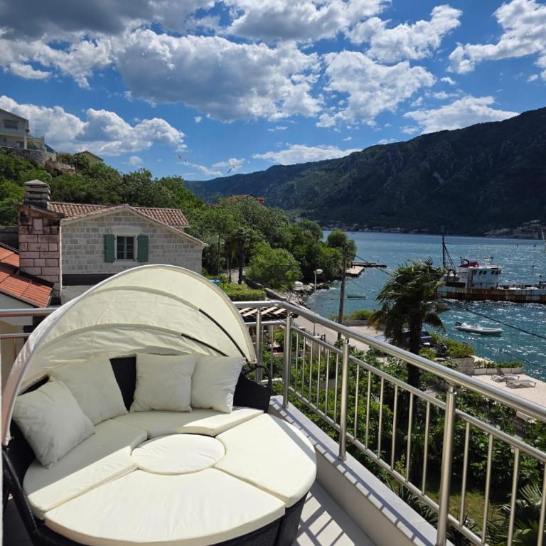 Loft Apartment Capitano on the sea shore - One-Bedroom Apartment - 3