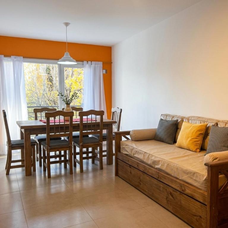 Depto Familiar en Bariloche - 2 Habitaciones, Parking y Cerca del Centro - Apartamento de 2 dormitorios - 1