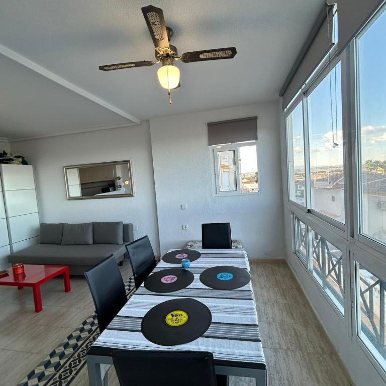 Studio with ocean view and pool in La Mata - One-Bedroom Apartment - 8