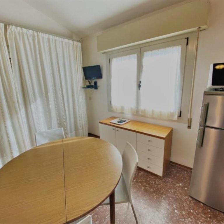 Charming villa with fenced garden and BBQ - Apartment - 3