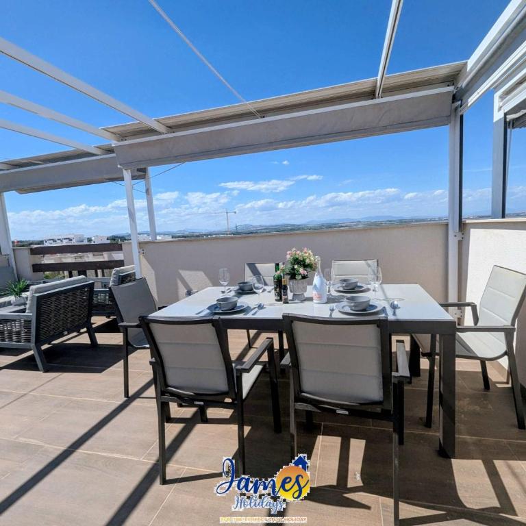 Sunny 2 Bed Retreat with Pool View LB86 - Apartamento - 14