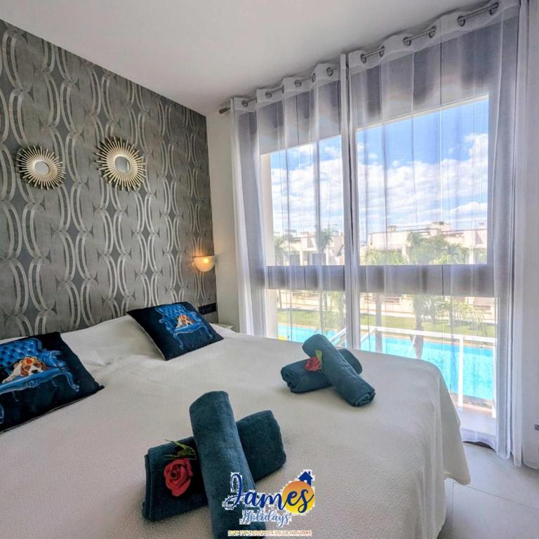 Sunny 2 Bed Retreat with Pool View LB86 - Apartamento - 20