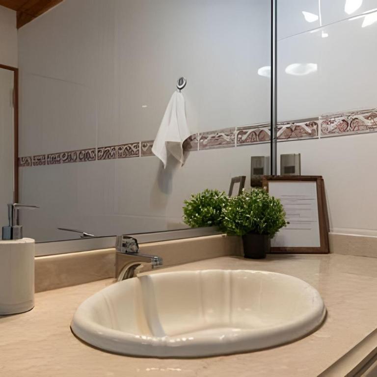 Impresionante casa + Starlink | Bosque y estufa - Six-Bedroom House - 10
