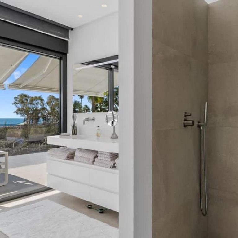 Impressive modern beachside villa - Casa - 24