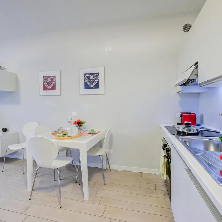 Casa Oleandri With Pool And Lake View - Two-Bedroom Apartment - 17