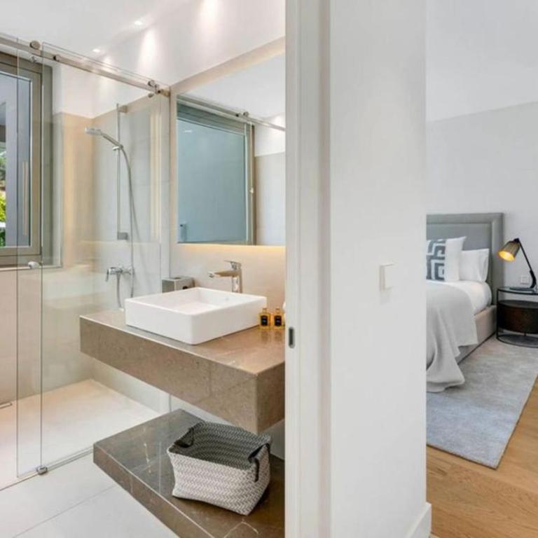 Luxurious 8-Bedroom Holiday House in Nerja, Spain - Casa - 4