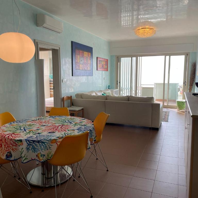 Bruseschi 4 - Appartamento con 2 Camere da Letto e Vista Mare - 4