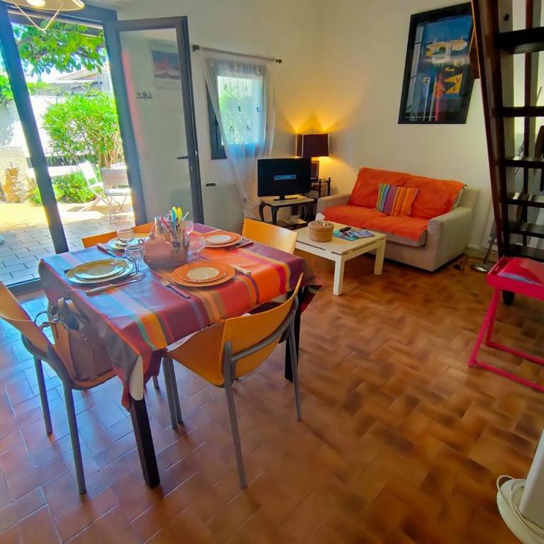 Charmante maisonnette Canet, proche plage, calme, parking privé - FR-1-696-10 - Casa - 11