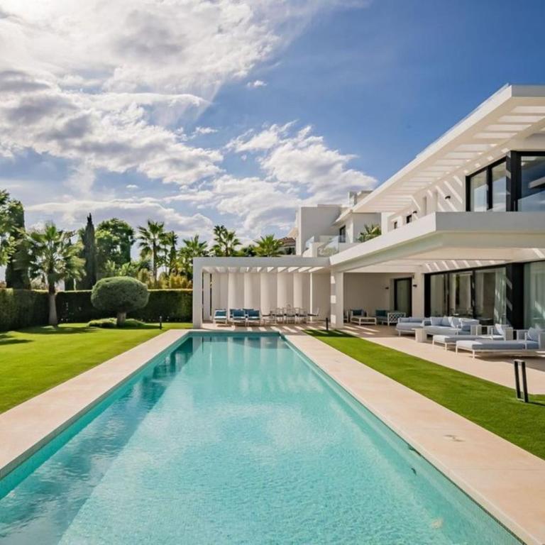 Luxurious Holiday House with Private Pool in Fuengirola - Casa - 1