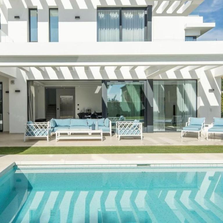 Luxurious Holiday House with Private Pool in Fuengirola - Casa - 11