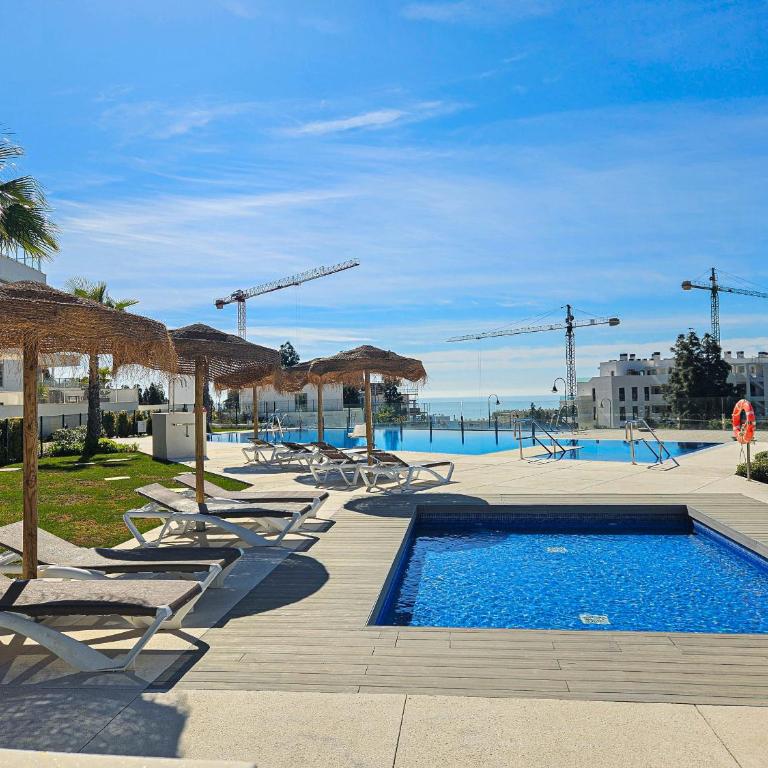 3 bed apartment, sea view 4 pools, gym padel - Apartamento Deluxe de 3 dormitorios - 33