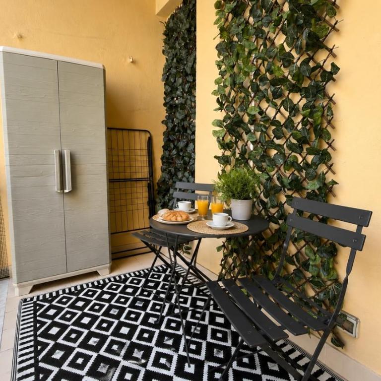 Casa Ninì - Centro Sanremo - Parcheggio Privato - WiFi - Aria Condizionata - Appartamento con 1 Camera da Letto - 2