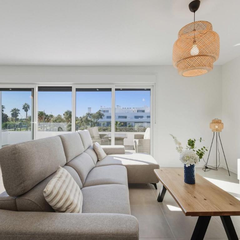 3024 Bright Apartment With Terrace - Two-Bedroom House - 2