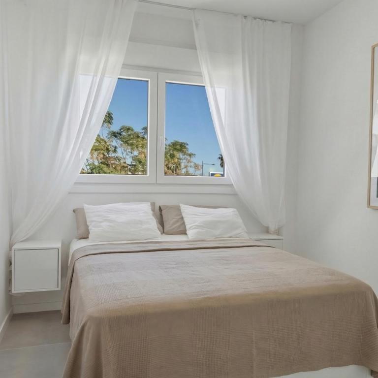 3024 Bright Apartment With Terrace - Two-Bedroom House - 8
